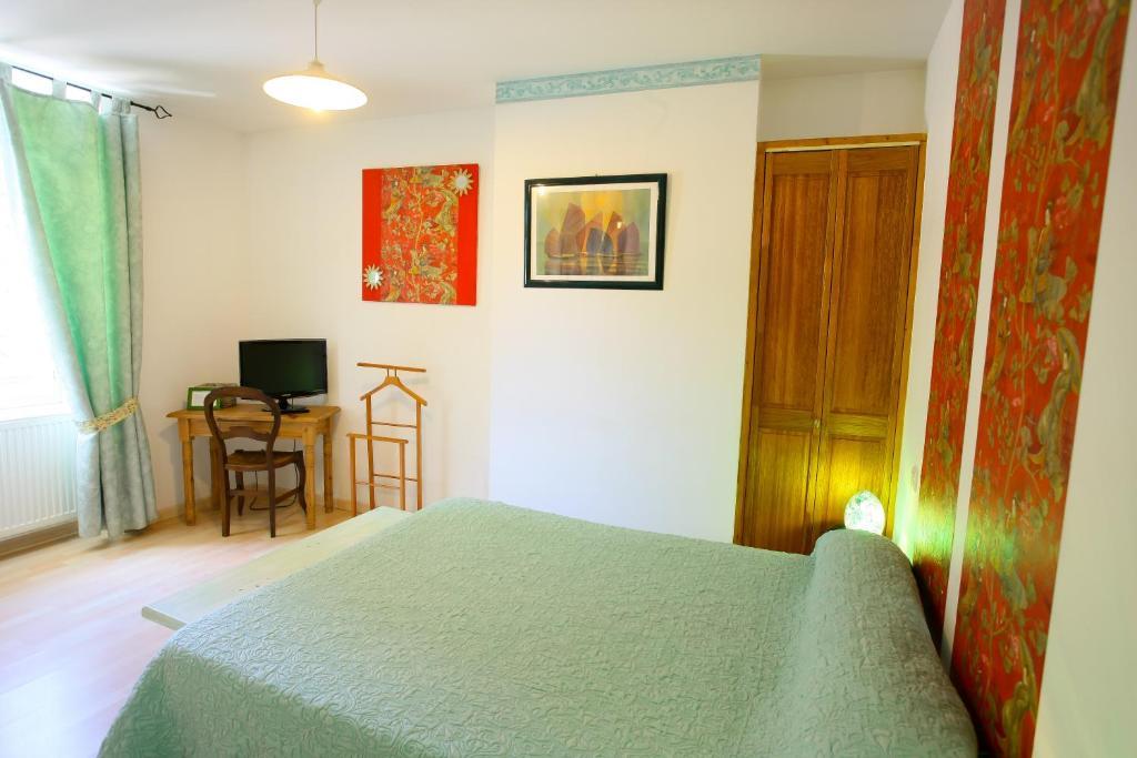 Logis Auberge La Cremaillere Villandraut Habitación foto