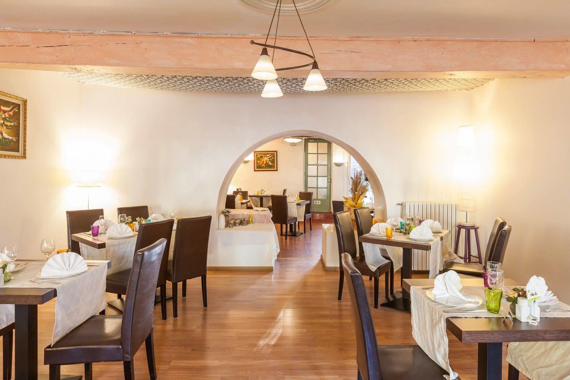 Logis Auberge La Cremaillere Villandraut Exterior foto